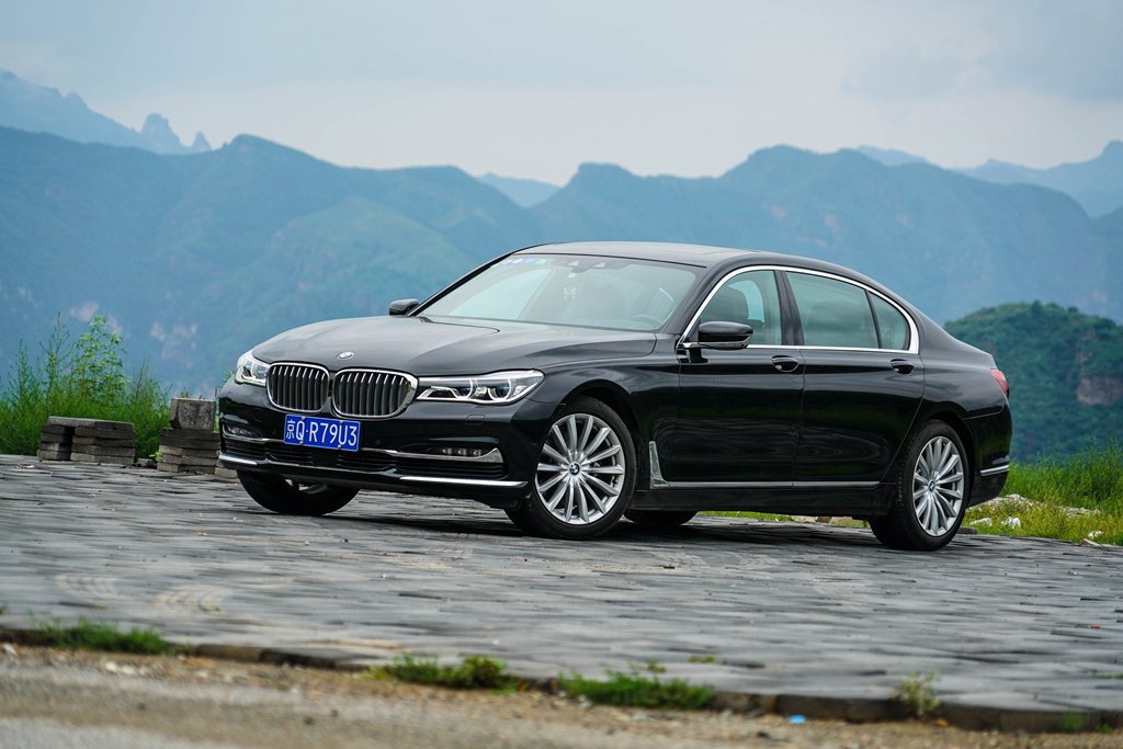 后排至上的它如何诠释驾驶乐趣体验BMW740Li