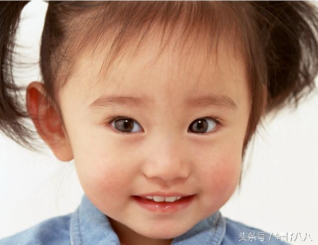 宝宝一岁了,发现是兜齿俗称的“地包天”,怎么办?