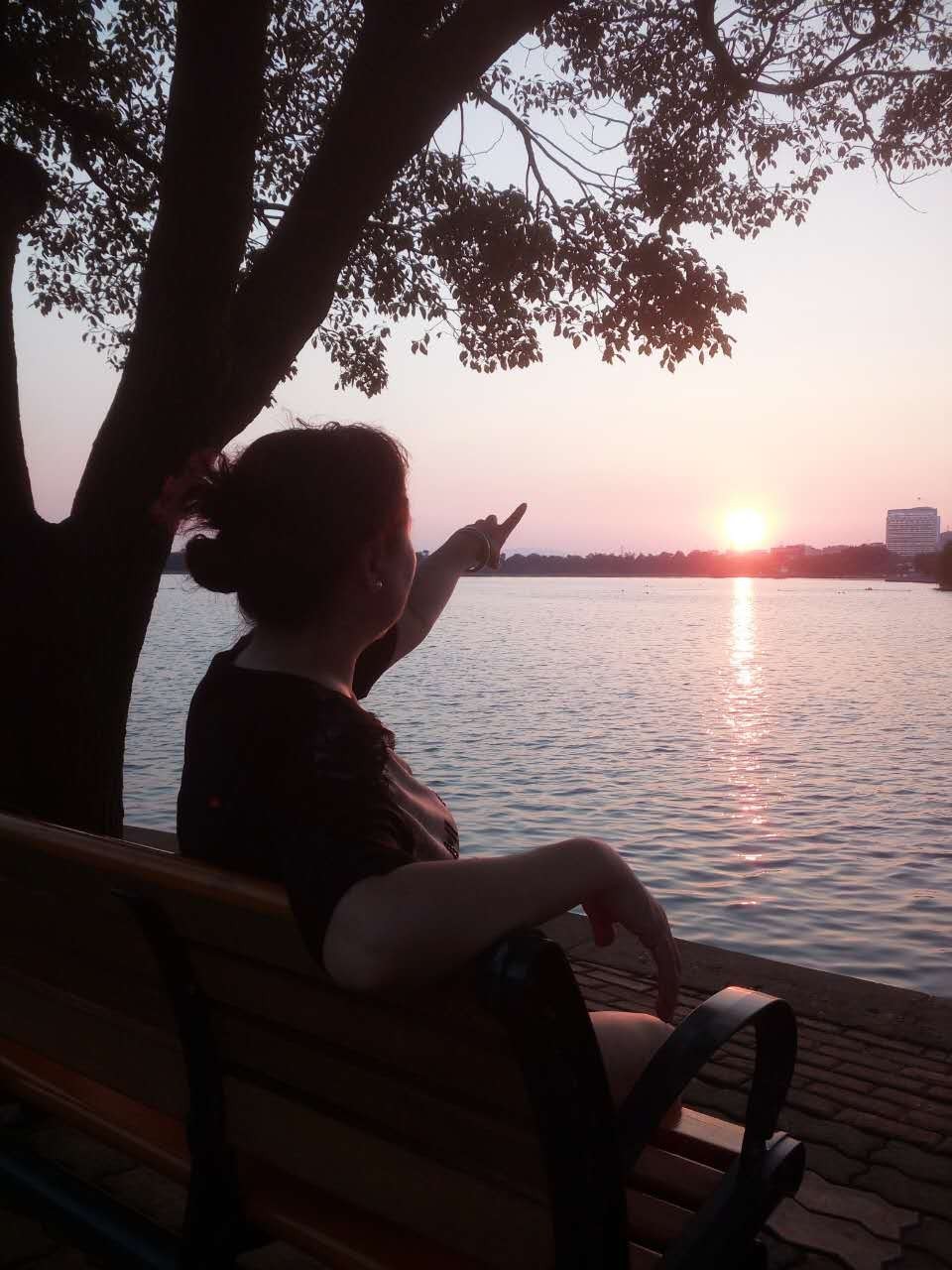 这么热的天大家都去哪玩,这么热的天大家都在干什么