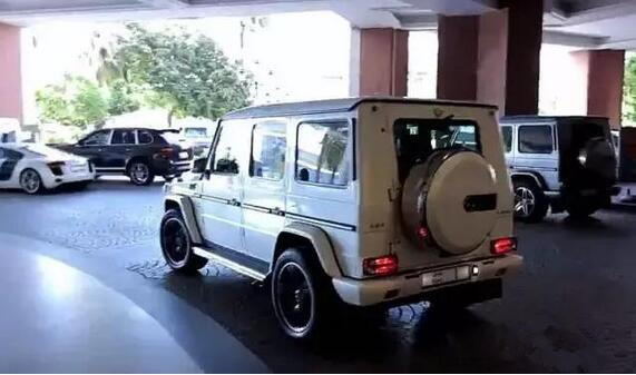 迪拜最贵的车竟然是这辆，就算王思聪那么有钱也买不到它一个牌！