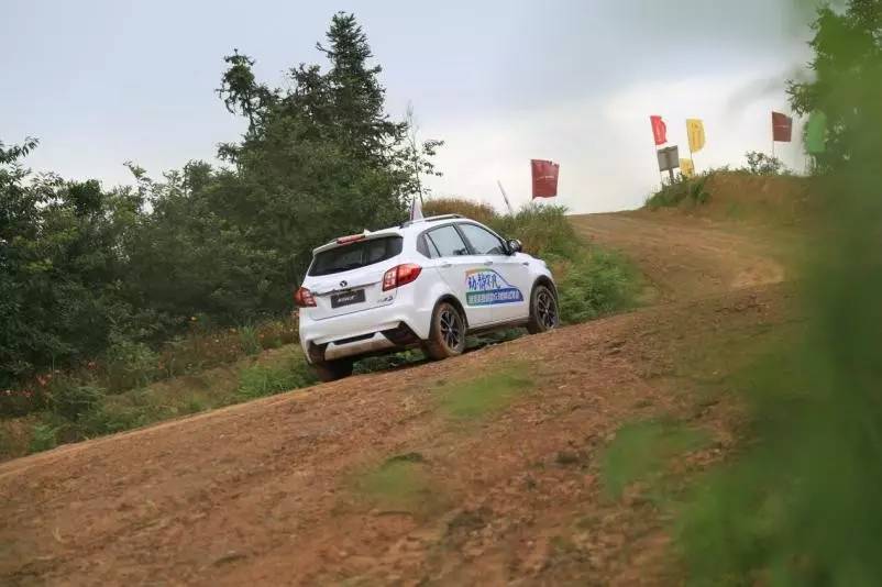 英致g32016款1.5手动豪华版,英致g3自动挡2016款质量怎么样