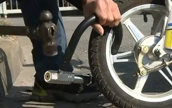 摩托车防盗危险操作,摩托车防盗口诀