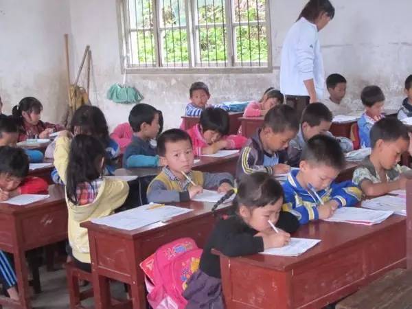 一周热词双语总览,双语版每日热词102.4