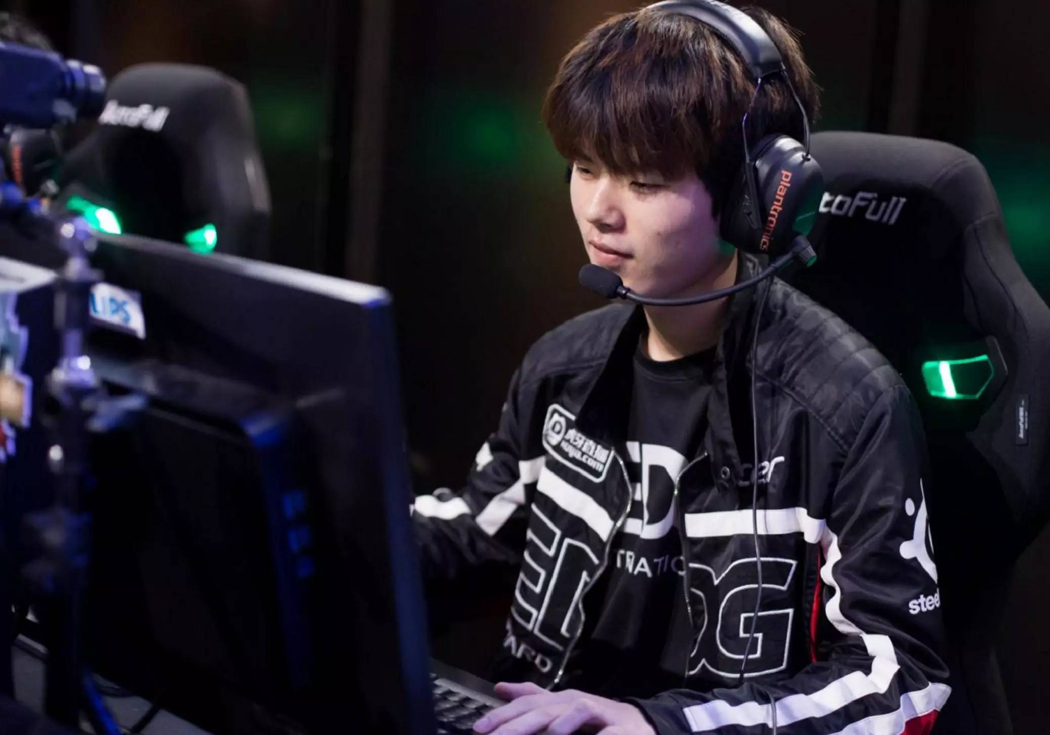 老友对决edg对战lng,edgvsdj第五局全程回放