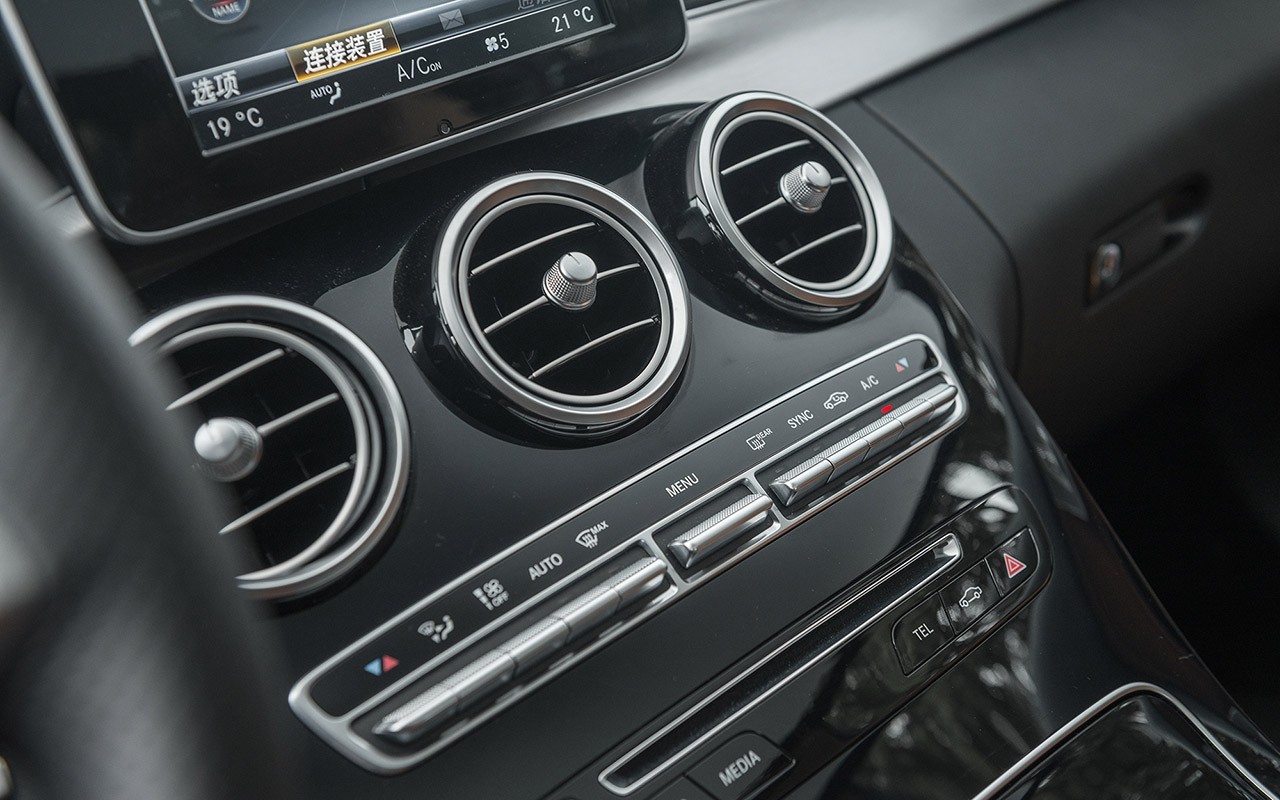 试驾奔驰c200双门轿跑,谦谦君子卓尔不凡