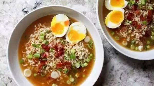 深夜饿了吃什么,深夜饿了怎么办增肌