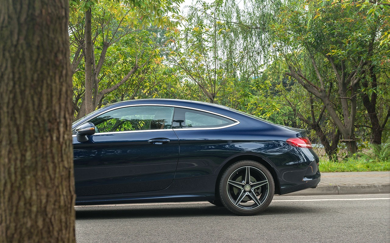 试驾奔驰c200双门轿跑,谦谦君子卓尔不凡