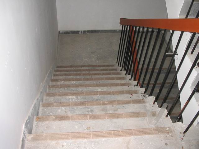 高层侵占公共空间怎么处理,小区公共空间被占怎么处理