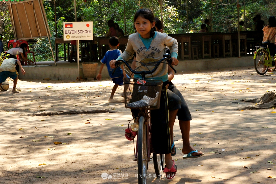柬埔寨吴哥窟写真,柬埔寨暹粒吴哥高中