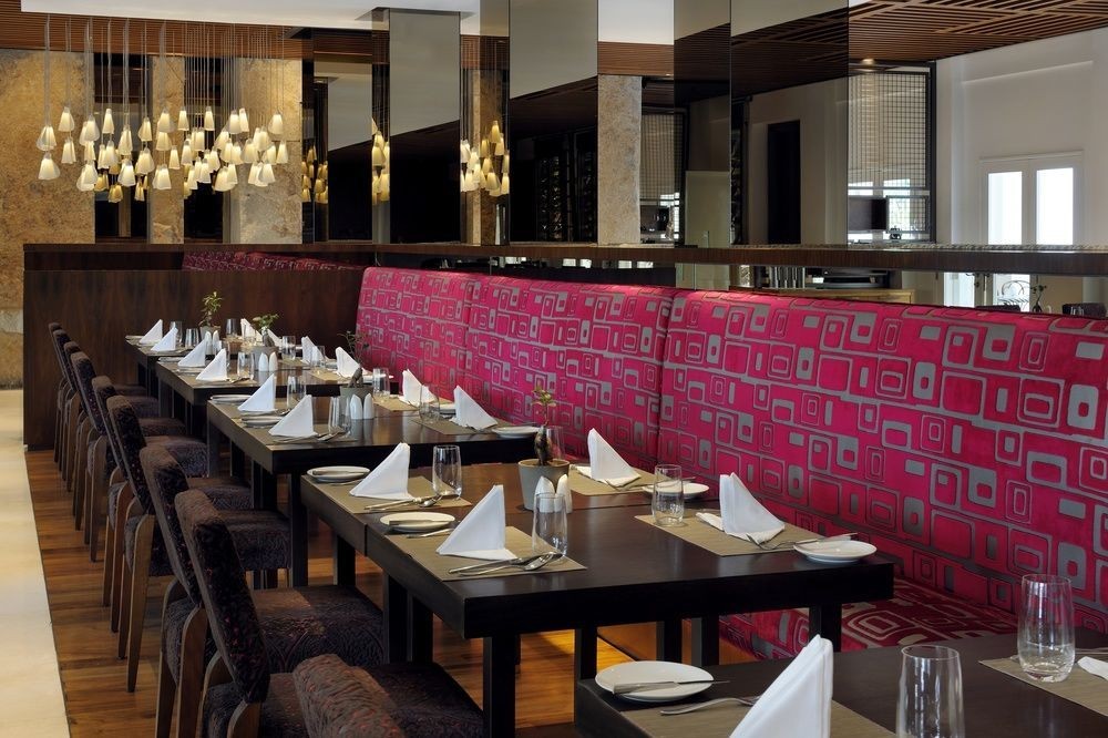 新加坡万豪福朋喜来登,福朋喜来登和艾美自助餐