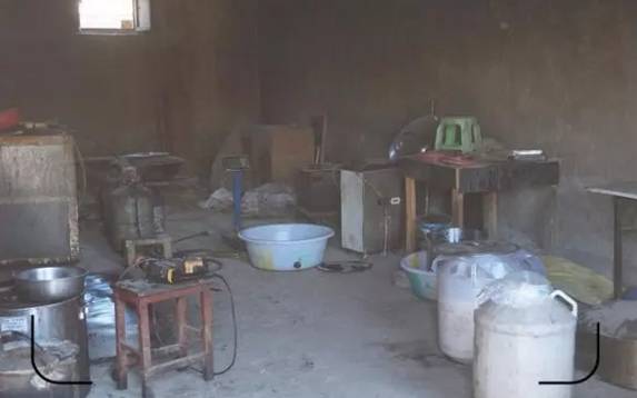 恶心丨贺兰有人用工业明胶做皮冻，卖到银川，贺兰，永宁，可能你就吃过！