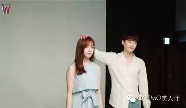 李钟硕笑容杀两个世界,李钟硕笑容杀和眼神杀反派