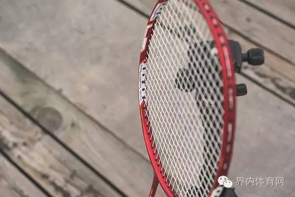 弓剑之后，谁将坐上平衡拍的铁王座？——YONEXDUORA7双刃战拍评测