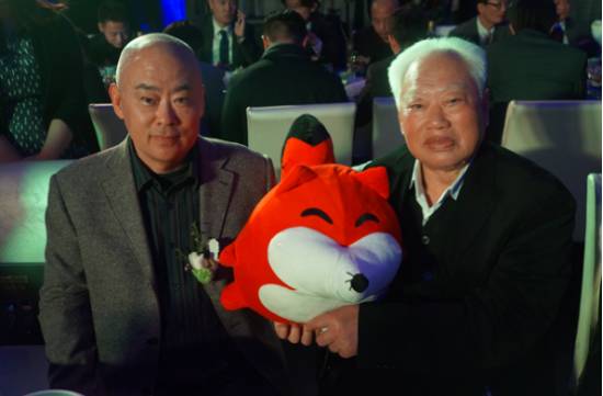 资讯一封来自童话大王父亲的表扬信:上银行原来还可以这么舒心!