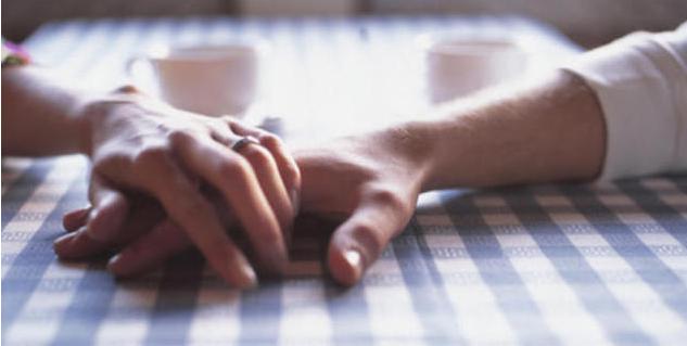 半数人18岁前看过*片A**?2015国人婚恋报告颠覆你想象