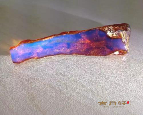 红皮蓝珀,蓝珀的红皮和灰皮有什么区别