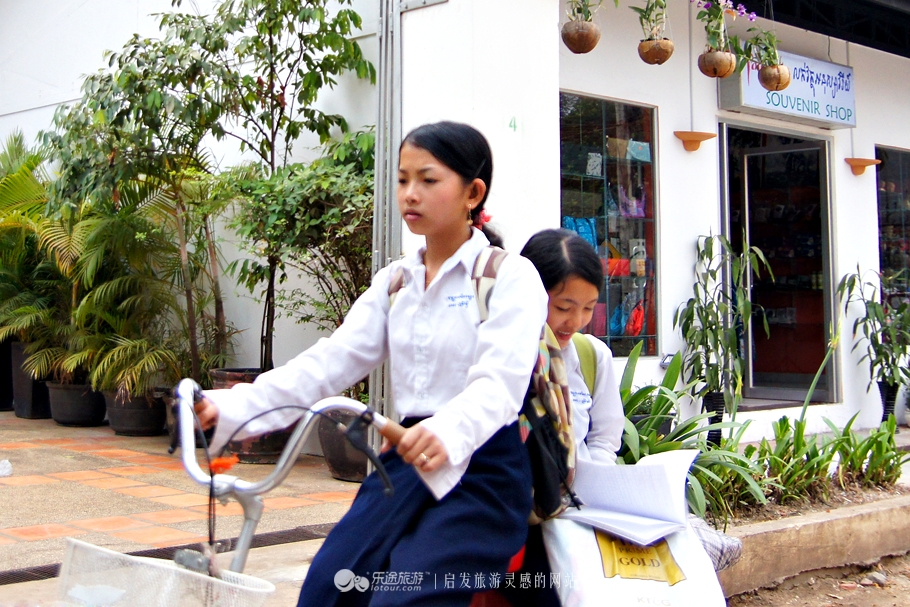 柬埔寨吴哥窟写真,柬埔寨暹粒吴哥高中