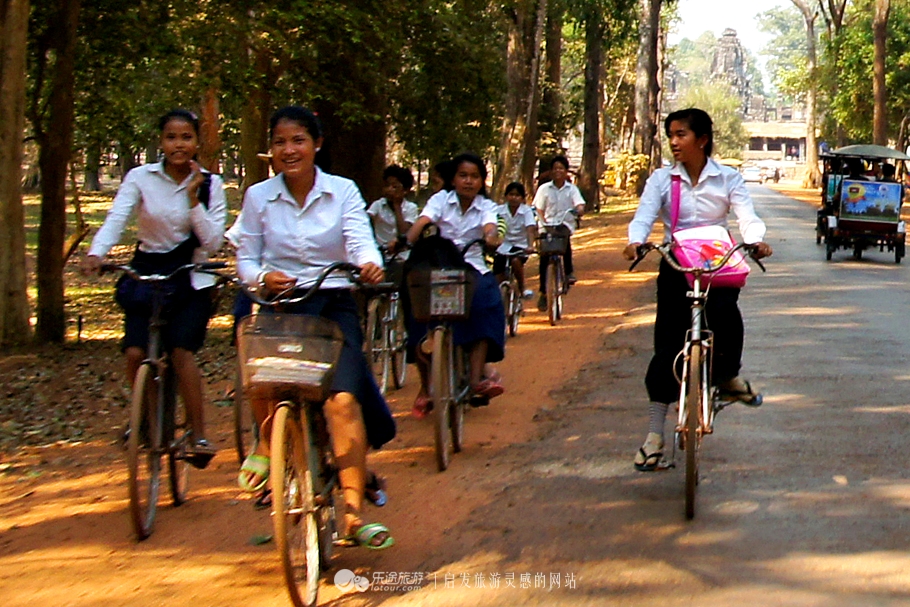 柬埔寨吴哥窟写真,柬埔寨暹粒吴哥高中