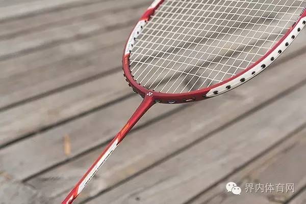 弓剑之后，谁将坐上平衡拍的铁王座？——YONEXDUORA7双刃战拍评测