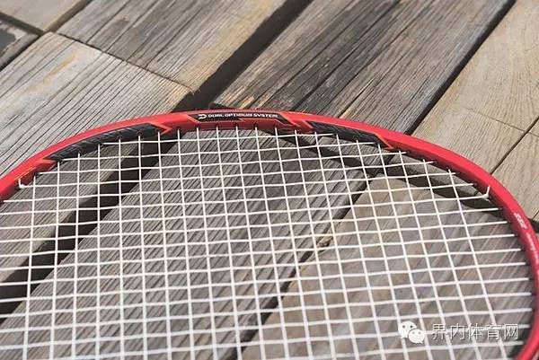 弓剑之后，谁将坐上平衡拍的铁王座？——YONEXDUORA7双刃战拍评测