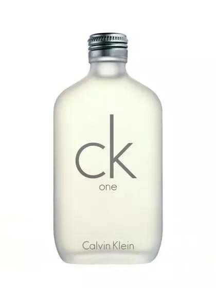 香水怎么选适合自己的香型 (常用香水香型大全)