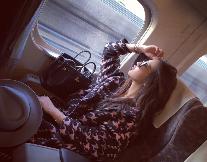 腊七腊八、冻掉下巴!寒意未减,喝碗腊八粥!千鸟格毛呢外套走起