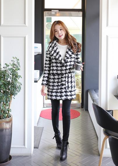 腊七腊八、冻掉下巴!寒意未减,喝碗腊八粥!千鸟格毛呢外套走起