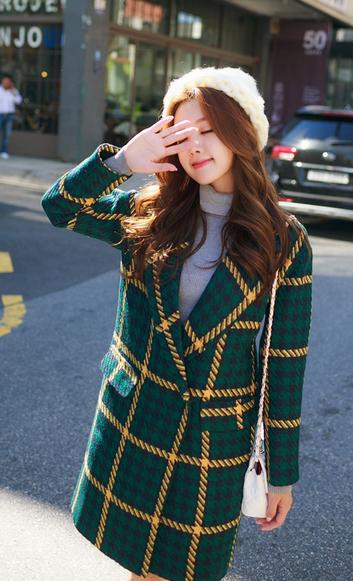 腊七腊八、冻掉下巴!寒意未减,喝碗腊八粥!千鸟格毛呢外套走起