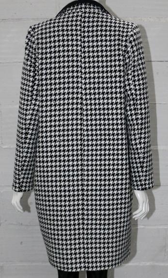 腊七腊八、冻掉下巴!寒意未减,喝碗腊八粥!千鸟格毛呢外套走起