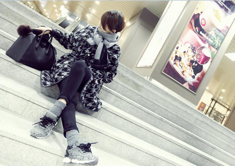 腊七腊八、冻掉下巴!寒意未减,喝碗腊八粥!千鸟格毛呢外套走起