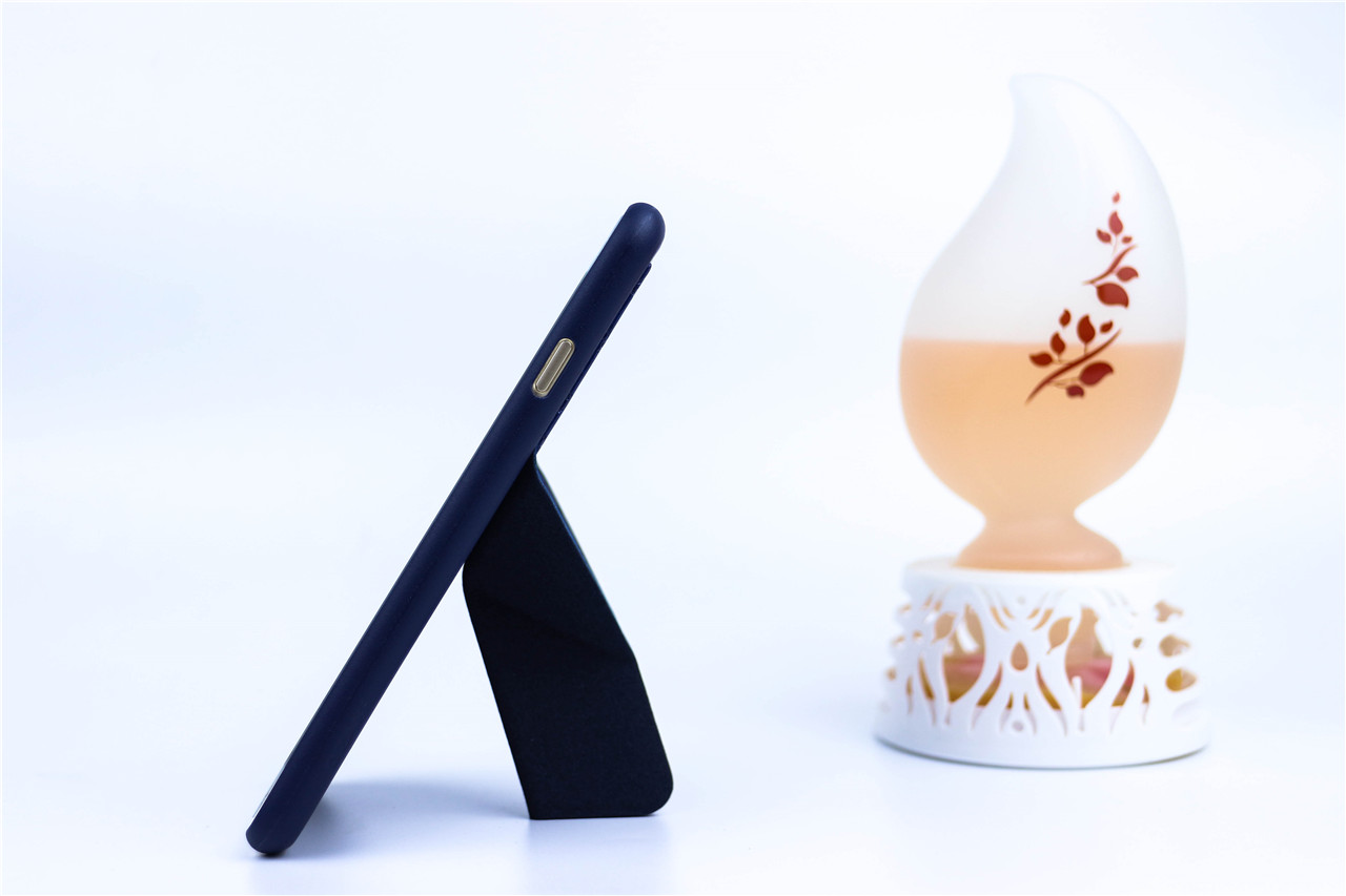 给苹果6装上6s的壳,苹果6s戴上智能壳