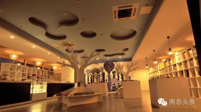 南京最好玩的地方，竟都隐藏在你上班的写字楼里！