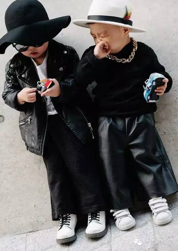 公司年会礼服鞋子怎么搭配,年会晚宴着装要求通知