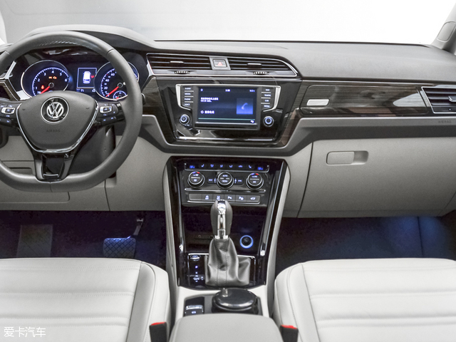 新款途安l2023款报价,途安l为什么停产1.4t手动挡