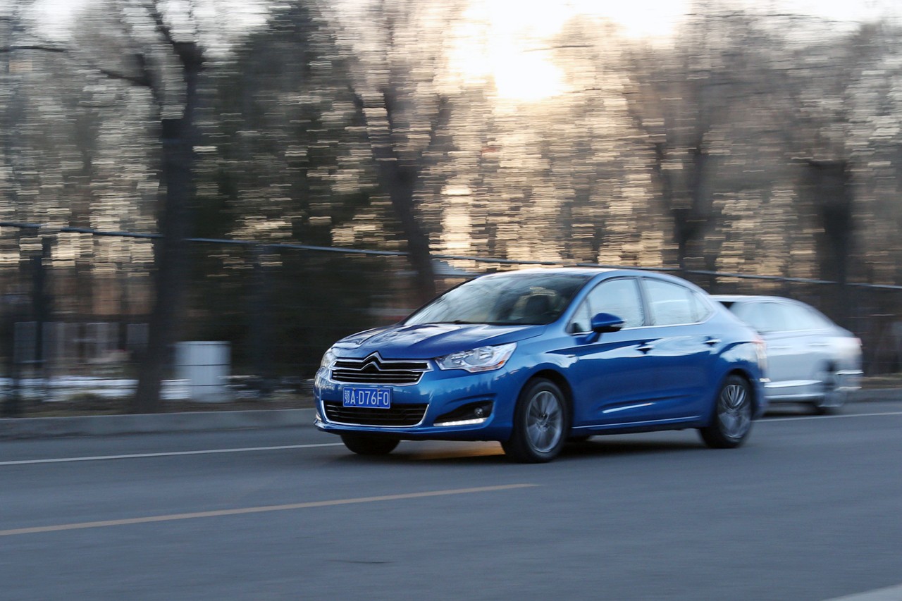三缸车到底靠不靠谱,雪铁龙c4l三缸发动机好不好