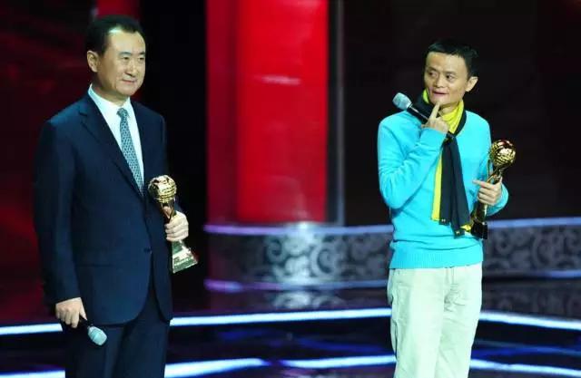 马云、王健林金融大战，传统银行是否会成灭绝的恐龙？