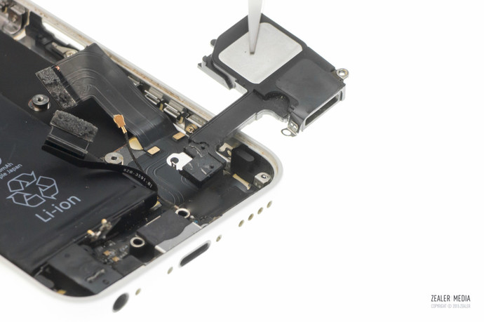 拆修iphone手机,苹果5c换后壳