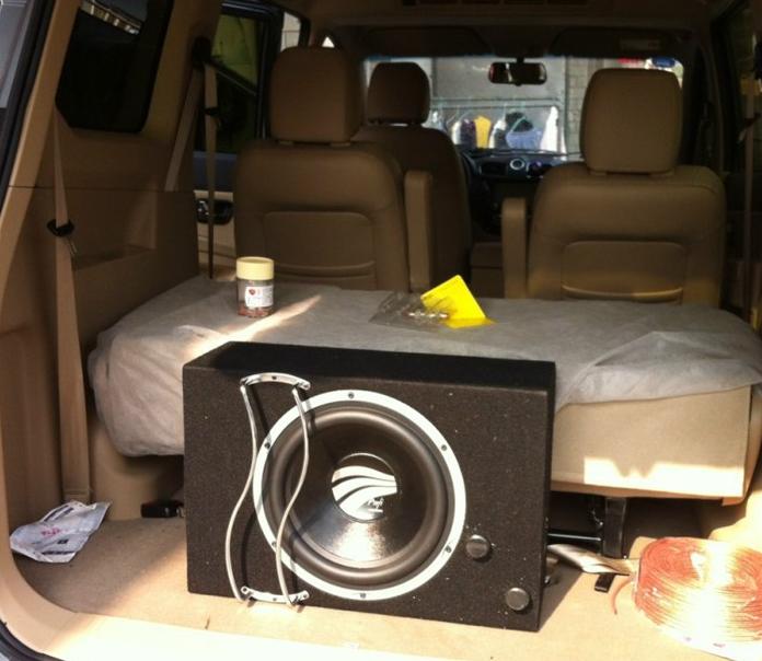 五菱宏光miniev马卡龙音响改装,五菱宏光v前门加装音响喇叭
