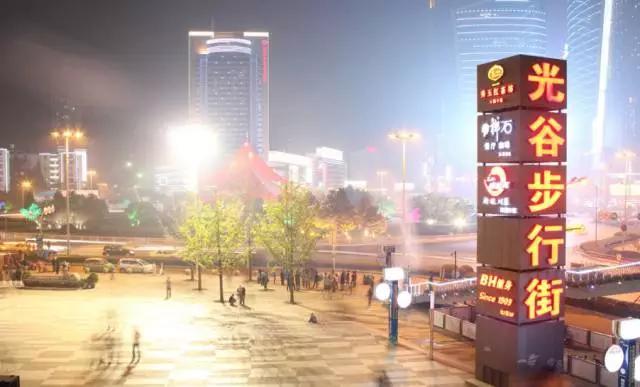 武汉一夜之间白了头，这回终于有得玩了！