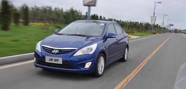 现代瑞纳能推着吗,瑞纳为什么那么便宜