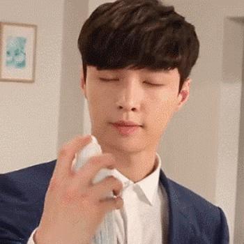 补水喷雾很鸡肋,喷雾属于爽肤水吗