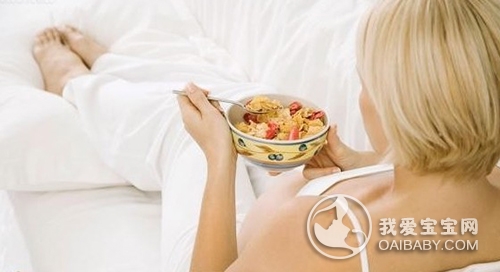 严重孕吐吃什么能缓解孕吐呢,孕吐怎么缓解最快方法孕妈必备