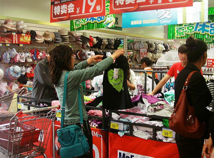 品牌折扣店的衣服质量怎么样,衣服特卖专场为什么会有那么多