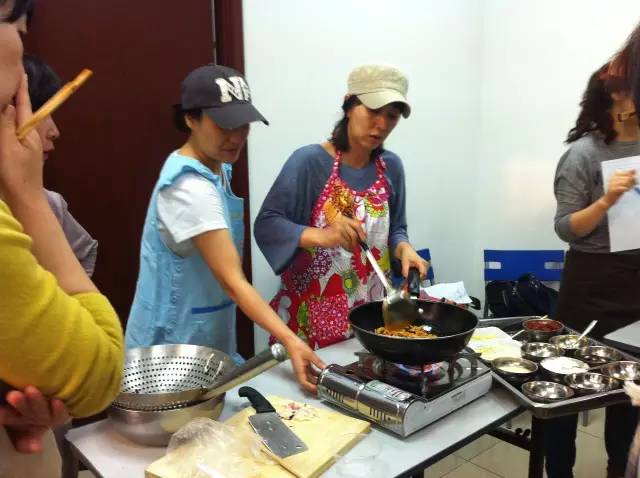 资讯一封来自童话大王父亲的表扬信:上银行原来还可以这么舒心!