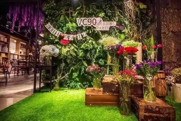 购物中心里特能赚钱的32家花店，年营业额10亿+！