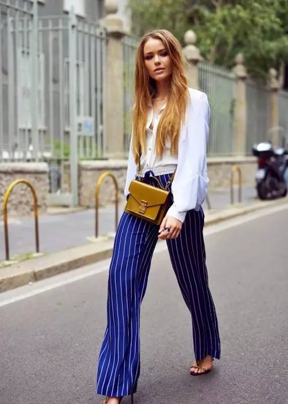 条纹单品怎么穿才好看,条纹时髦上衣怎么搭配好看