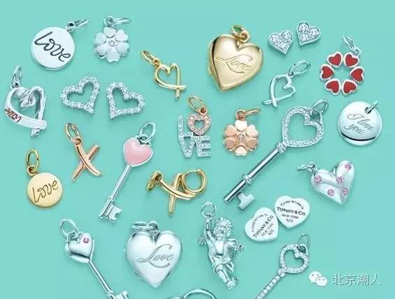 为什么每个女人都要有一串石榴石,为什么每个女人要有一件羊绒大衣