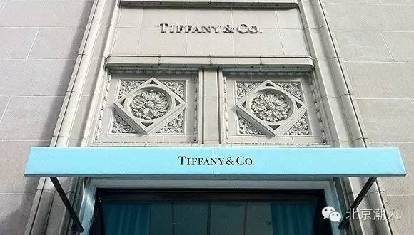 为什么每个女人都要有一串石榴石,为什么每个女人要有一件羊绒大衣