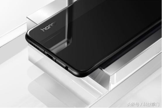 荣耀8x开箱魅海蓝,荣耀8x值得入手的手机