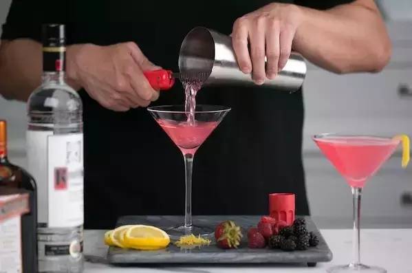 十二星座的狮子座最爱的是什么,狮子座是十二星座最可爱的吗